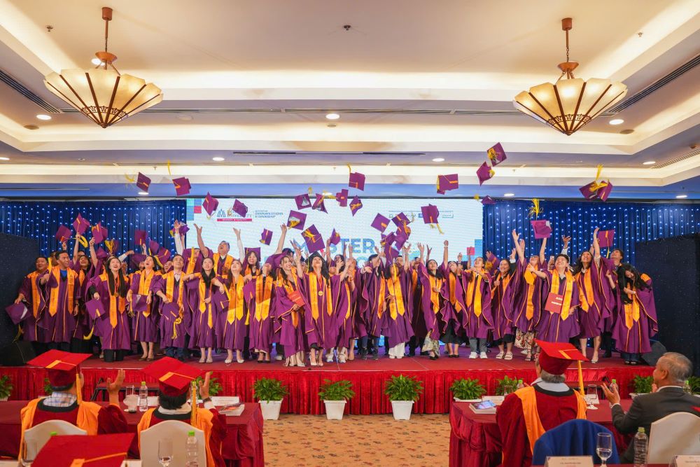 Hoa Sen University held a Graduation Ceremony for 80 new master's degrees. Photo: Ke Hoa