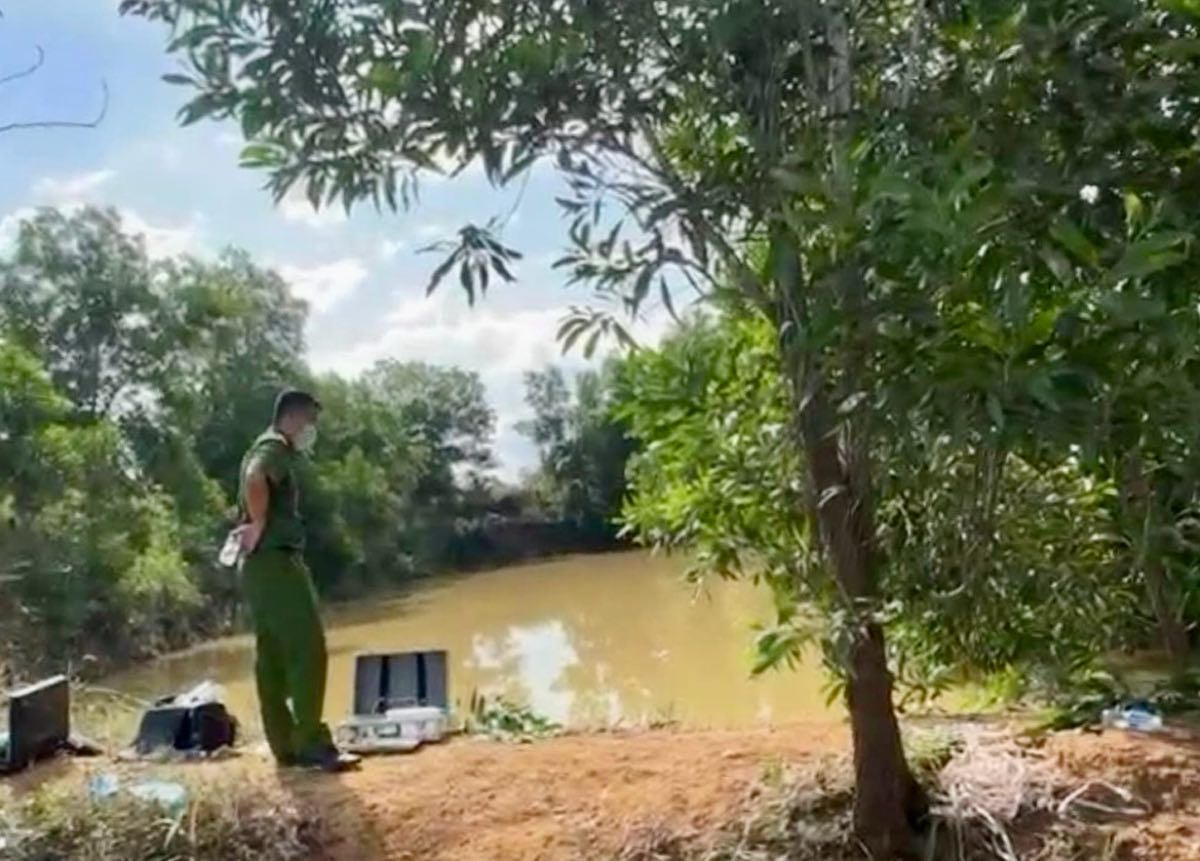 Vị trí hồ nước phát hiện thi thể người. Ảnh: Phạm Duy 