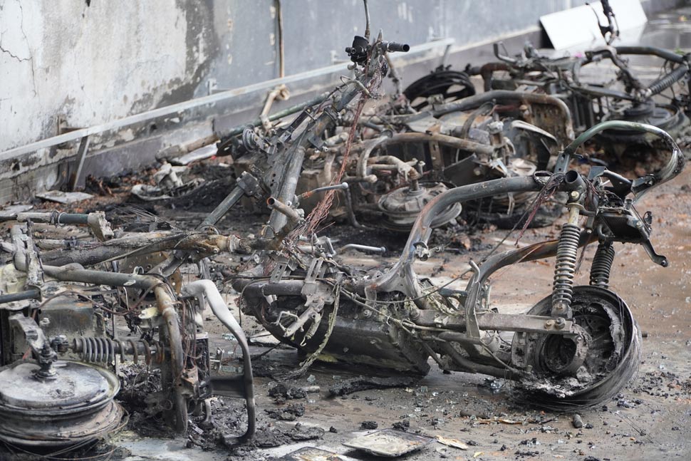 Nhieu phuong tien xe dien bi thieu rui boi vu chay. Anh: Hao Thien