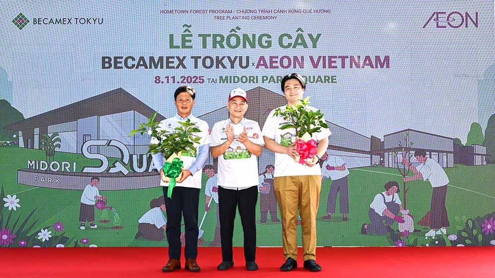 BECAMEX TOKYU and AEON Vietnam join hands to plant trees, sow green shoots, and build a sustainable future at Midori Park Square commercial area. Photo: Nguyen Hoang