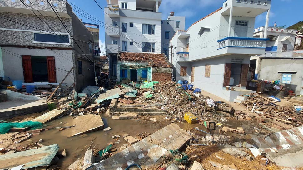 Khung canh do nat sau bao tai thong Quang Van. Anh: Hoai Phuong