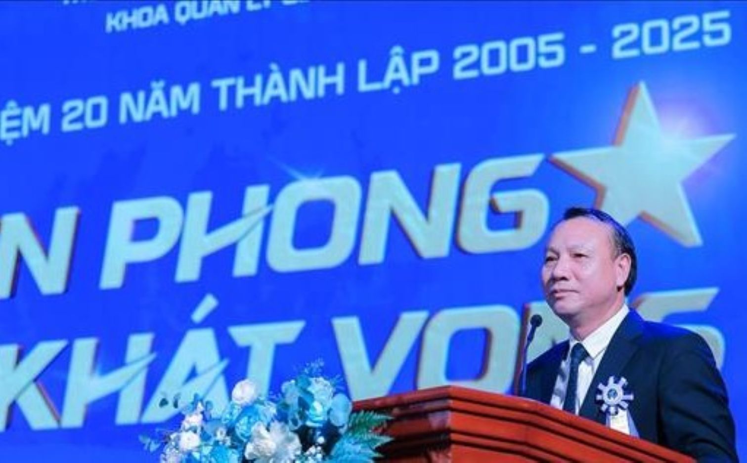 Associate Professor, Dr. Nguyen Duc Son - Principal of Hanoi National University of Education spoke at the ceremony to celebrate the 20th anniversary of the establishment of the Faculty of Education Management. Photo: Tran Lam