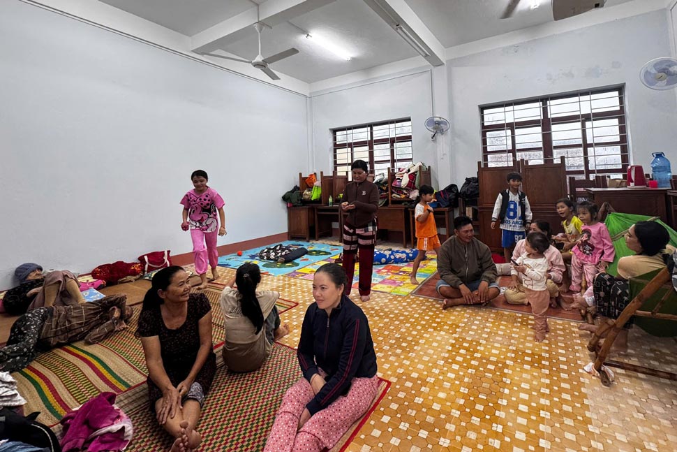 People on Nhon Chau island commune were evacuated by the authorities to safety. Photo: Hoai Phuong