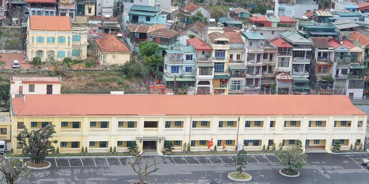 Historical relic of the headquarters of the Phap Bac Ky Coal mining Company seen from above. This nearly 140-year-old project is managed and operated by TKV. Photo: Nguyen Hung