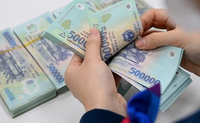 VPBank interest rates increased, saving 200 million VND and receiving 21.6 million VND. Photo: Hai Nguyen