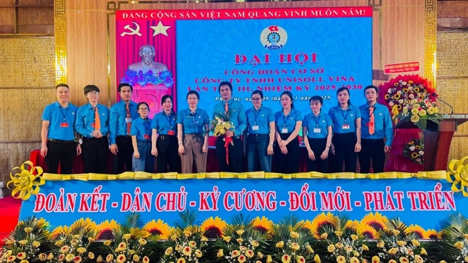 Ban Chap hanh Cong doan co so Cong ty TNHH Unisoll Vina khoa III, nhiem ky 2025-2030 ra mat tai Dai hoi. Anh: Hoang Loc