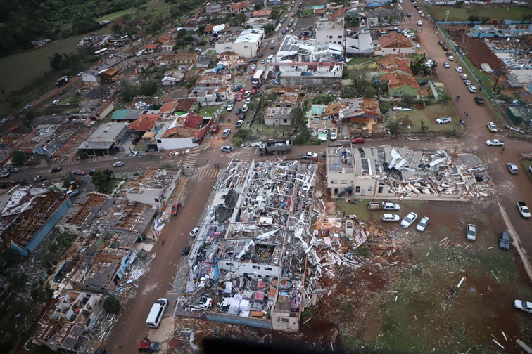 Aerial photos of buildings destroyed after a tornado hit Rio Bonito in Iguacu, Parana state (Brazil), on November 8. Photo: Parana State Government
