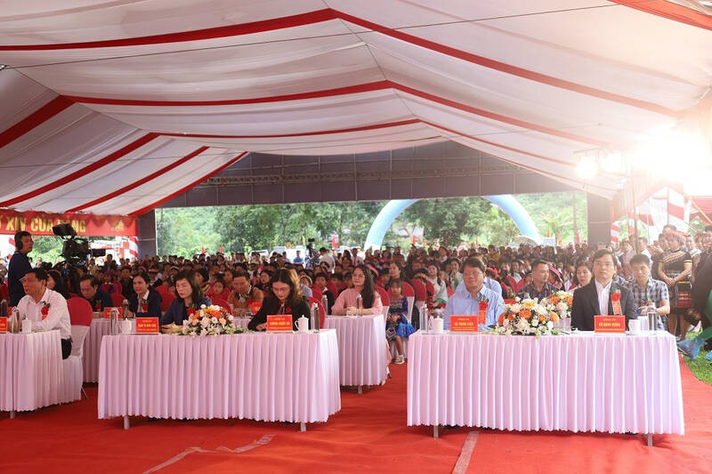 Le khoi cong du an Truong Pho thong Noi tru lien cap Tieu hoc va THCS Minh Tan. Anh: Duc Hanh