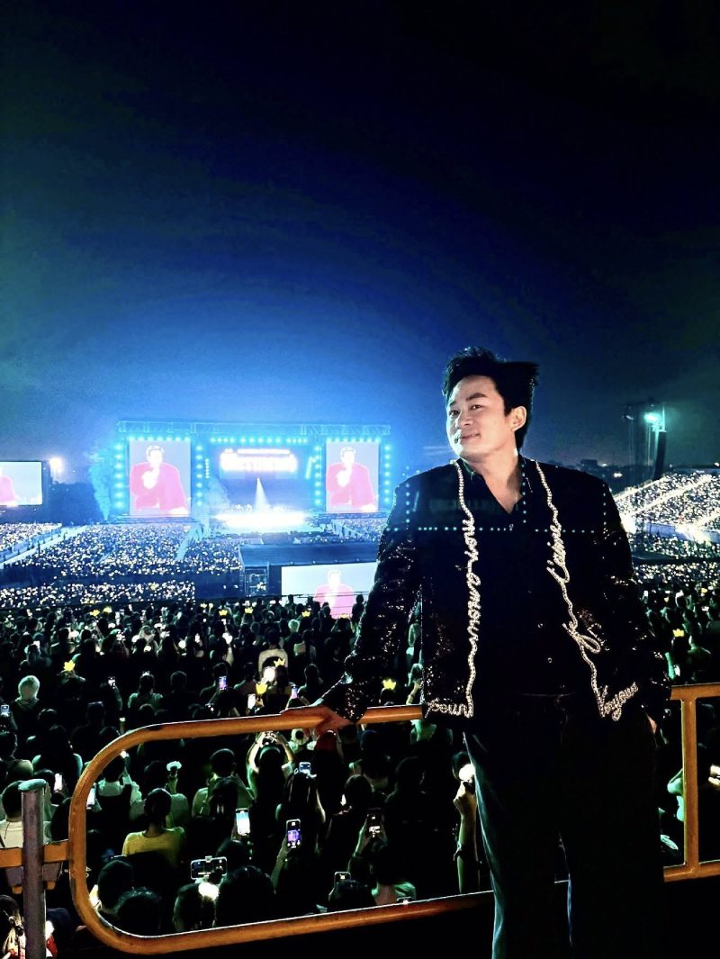 Nam ca si Tung Duong cung xuat hien tai concert. Anh: NVCC