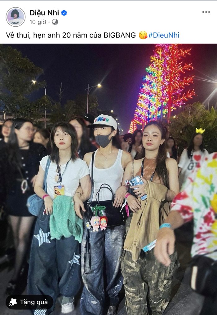 Dieu Nhi xem concert cung Hau Hoang, Duong Hoang Yen. Anh: Chup tu trang ca nhan.