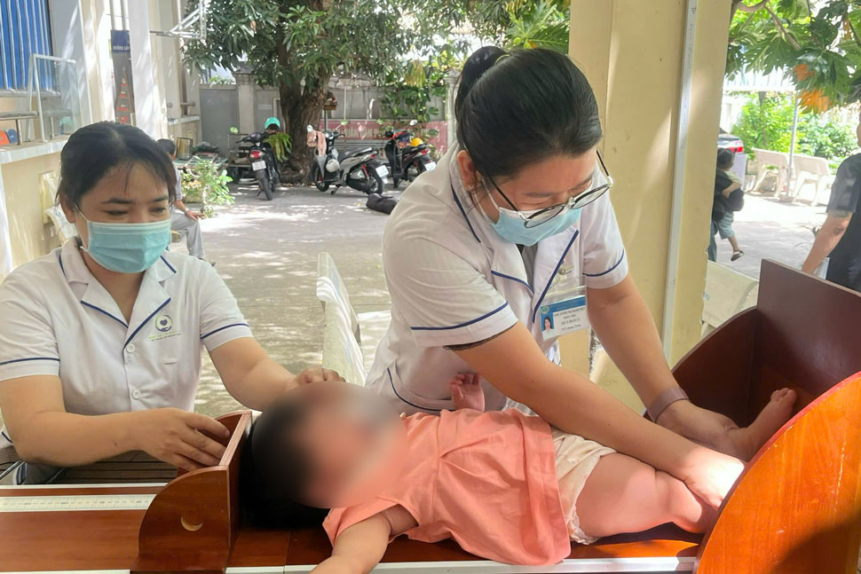 Medical team to vaccinate children in Gia Lai. Photo: CDC Gia Lai
