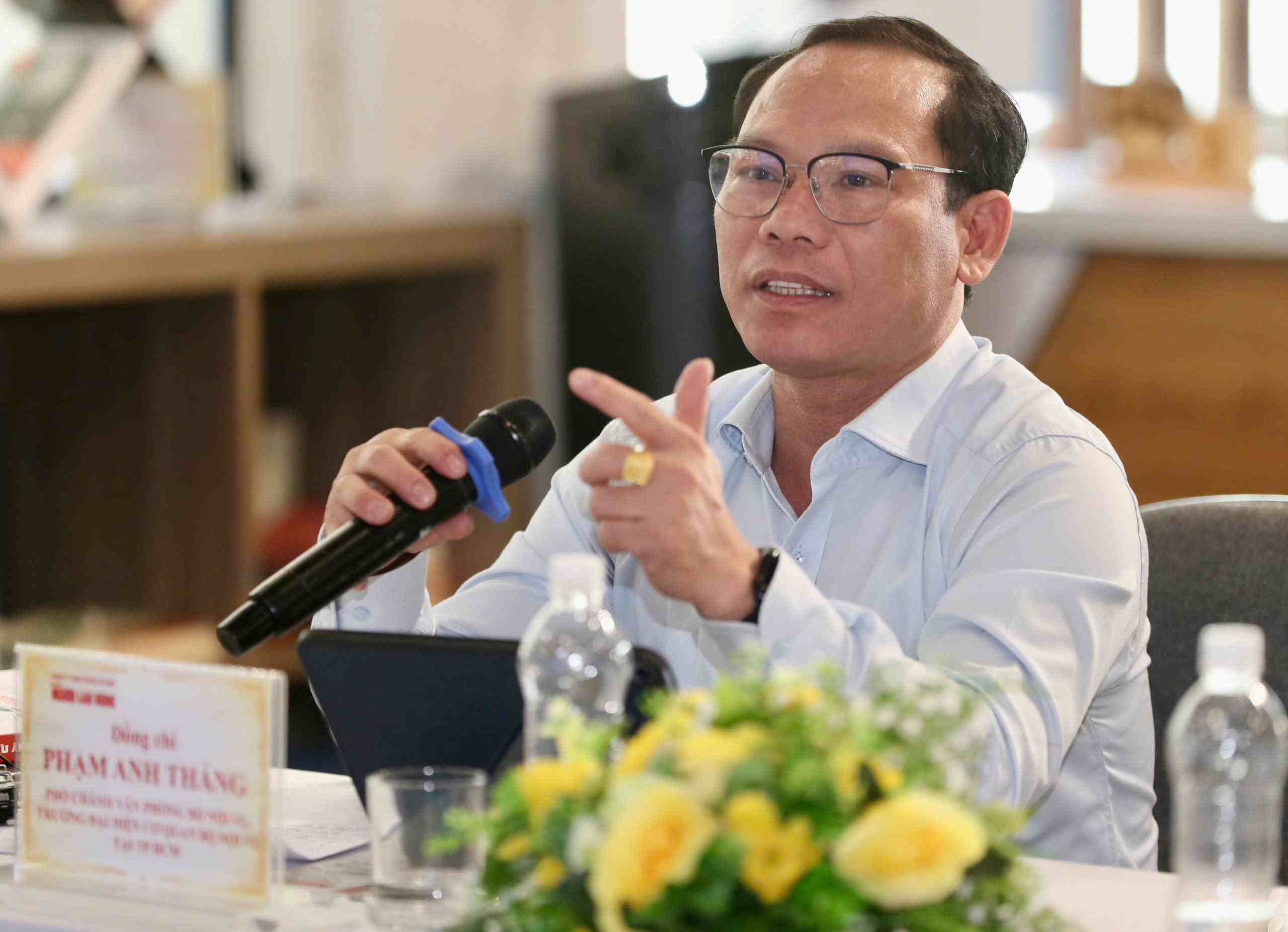 TS Pham Anh Thang, Pho Chanh Van phong Bo Noi vu, Truong Dai dien Co quan Bo Noi vu tai TPHCM chia se trong dien dan cua Job Link 2025 ngay 9.11. Anh: Hoang Trieu