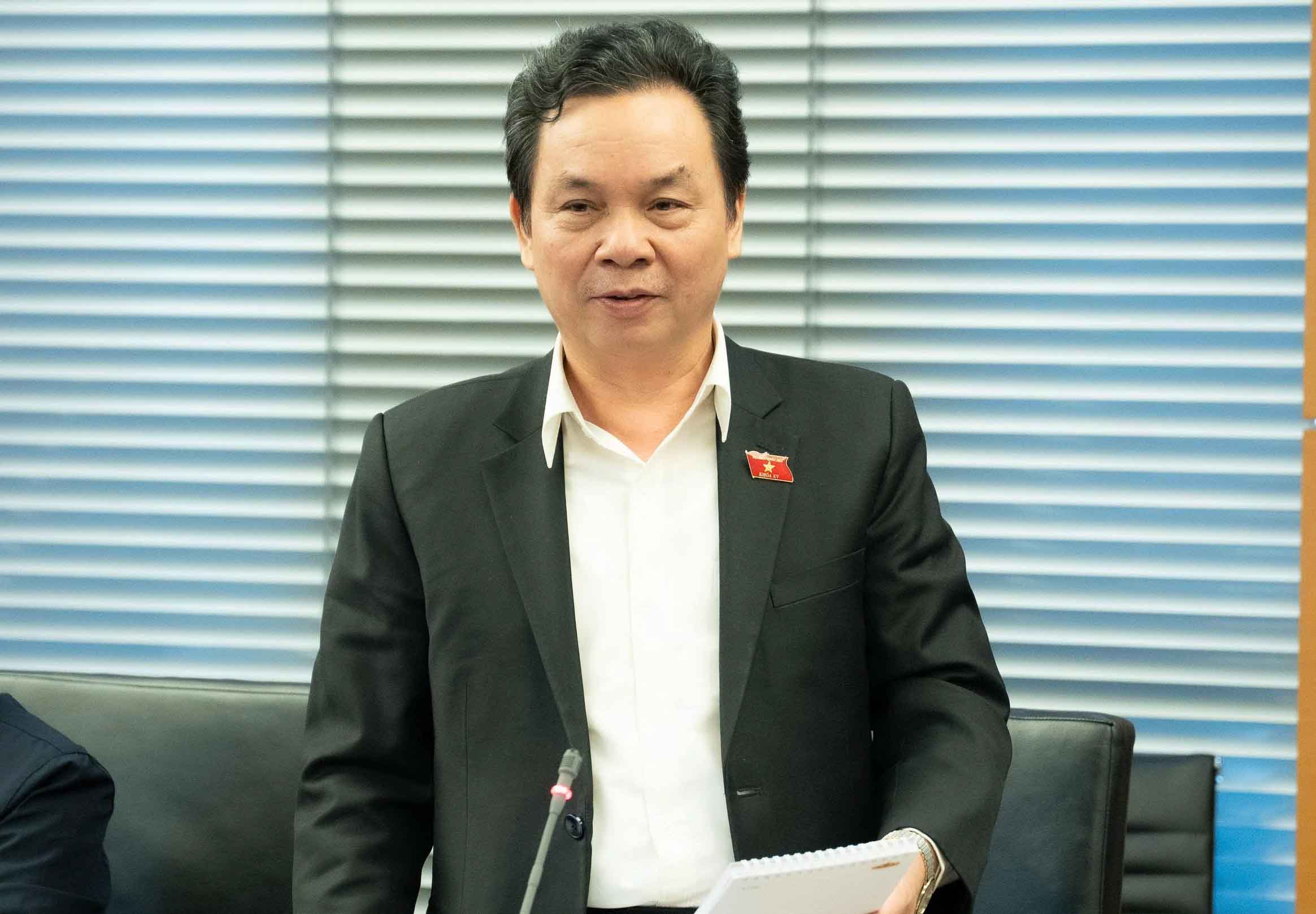 Dai bieu Hoang Van Cuong (doan Ha Noi). Anh: Quochoi.vn