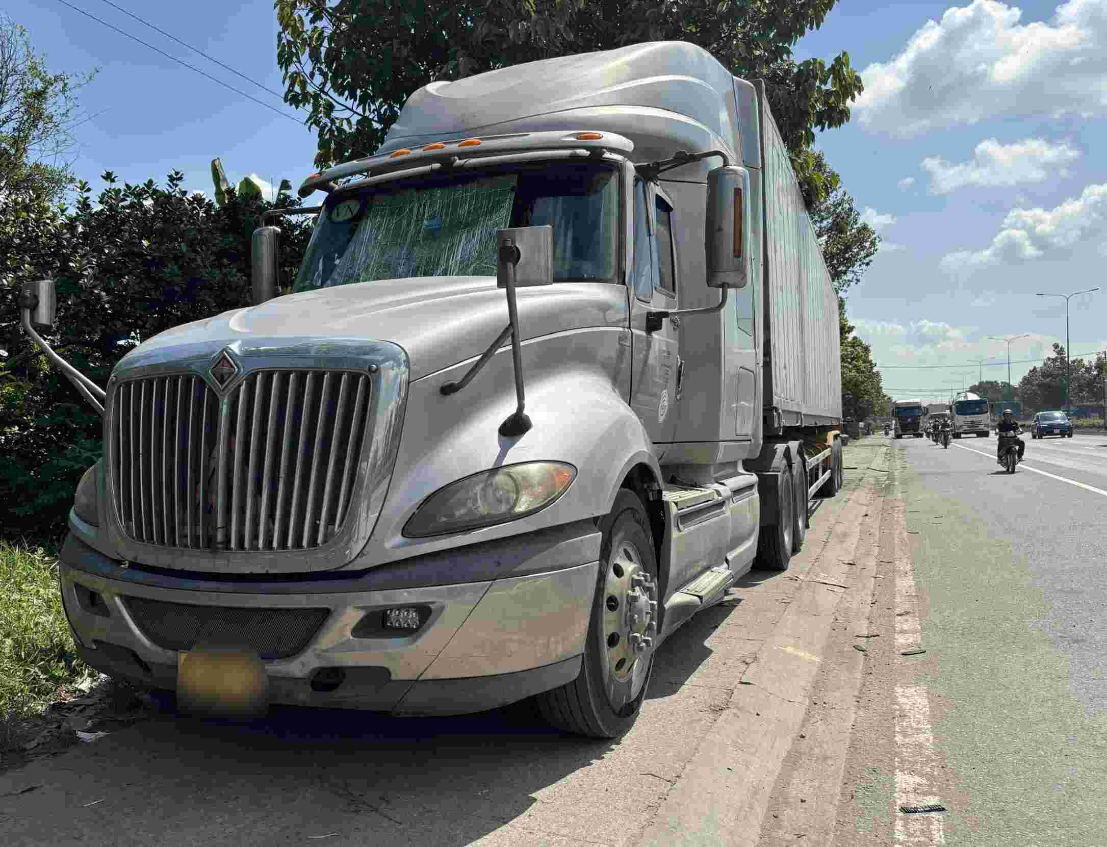 Tuyen duong nay se duoc phan lan lai, kiem soat chat hon de dam bao an toan giao thong. Anh: Dinh Trong