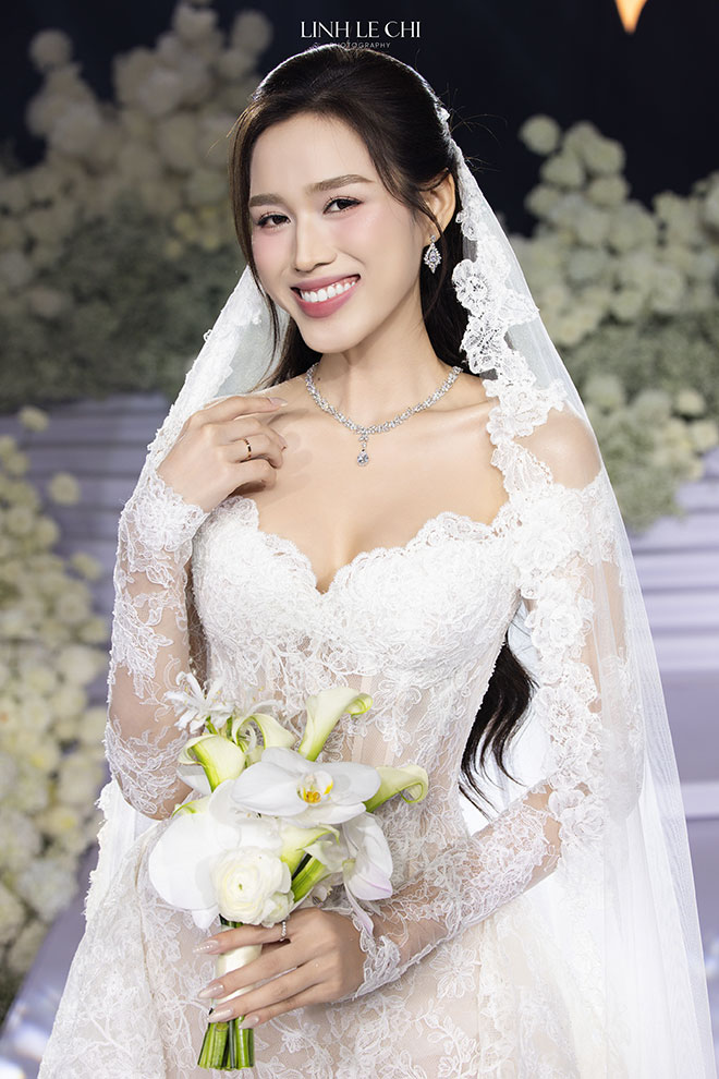 Do Thi Ha duoc khen la co dau mi mieu. Anh: Le Chi Linh