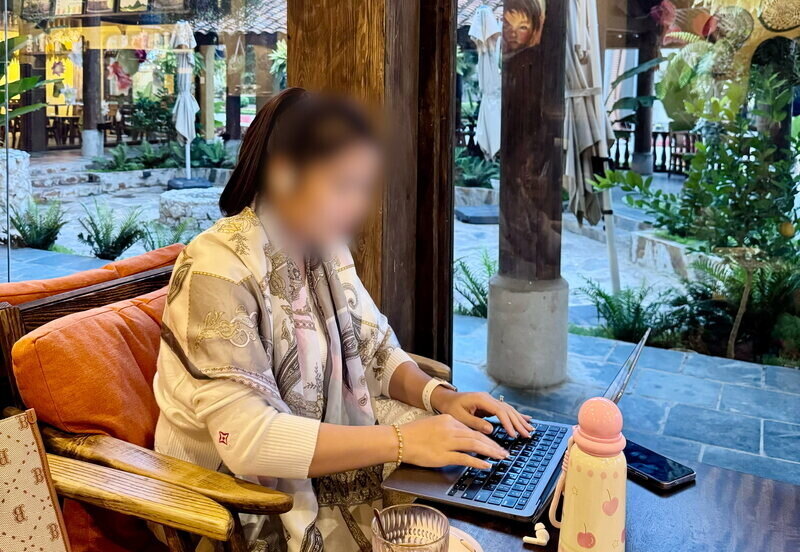 Many young people choose to study, work, and save to save for later. Photo: NVCC