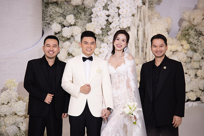 Cap doi nha thiet ke toi chung vui cung Do Ha. Anh: Le Chi Linh