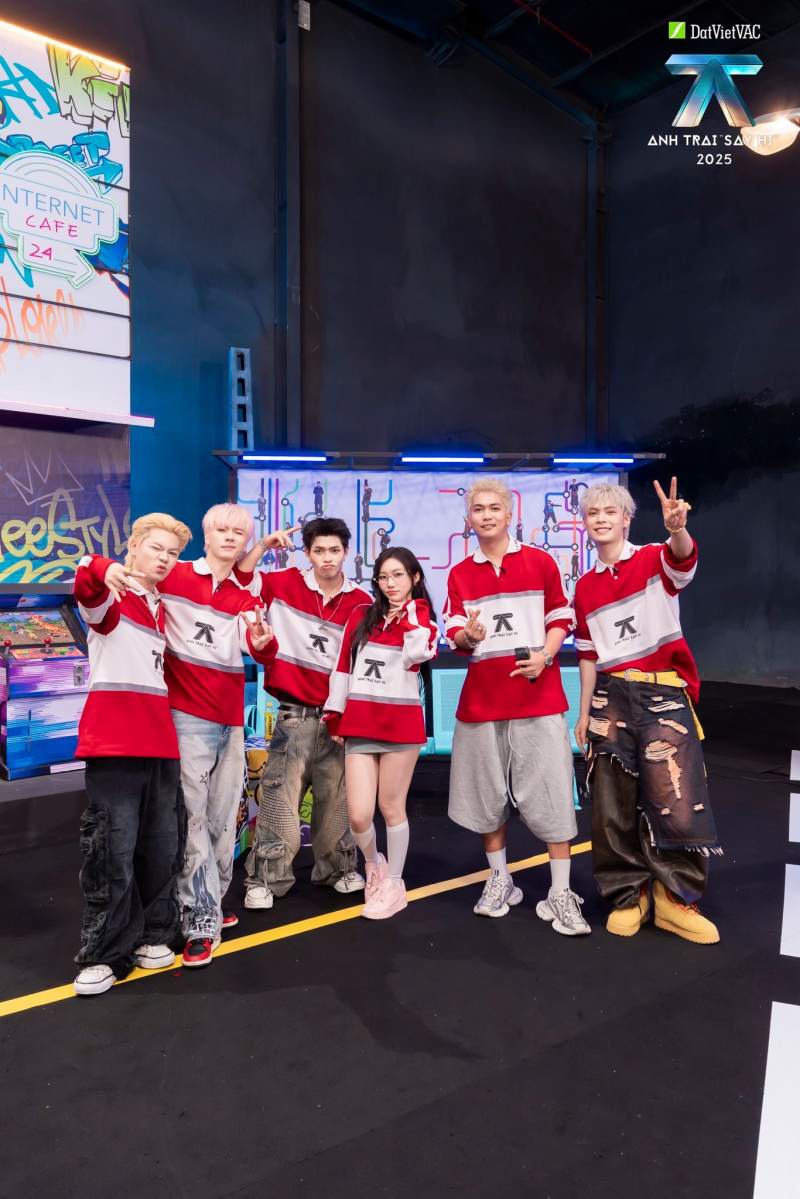 Cac ca khuc duoc phat hanh da nen tang. Anh: Nha san xuat