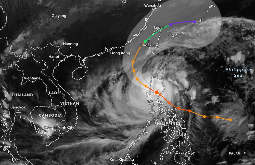 Du bao thoi tiet hom nay 10.11, sieu bao Fung-wong chinh thuc tien vao Bien Dong. Anh: JWTC