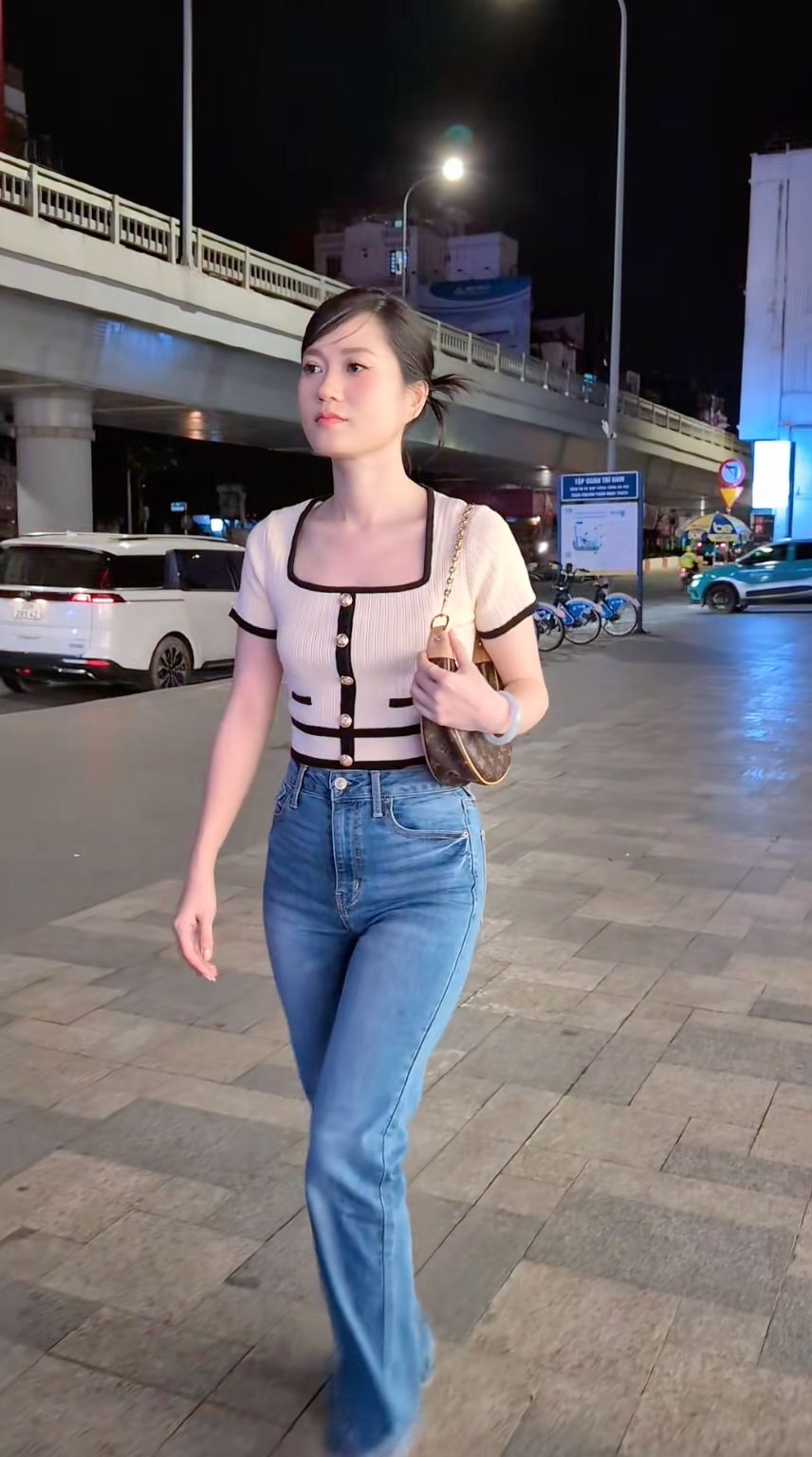 Lam Vy Da giam can ngoan muc. Anh: Cat tu video.