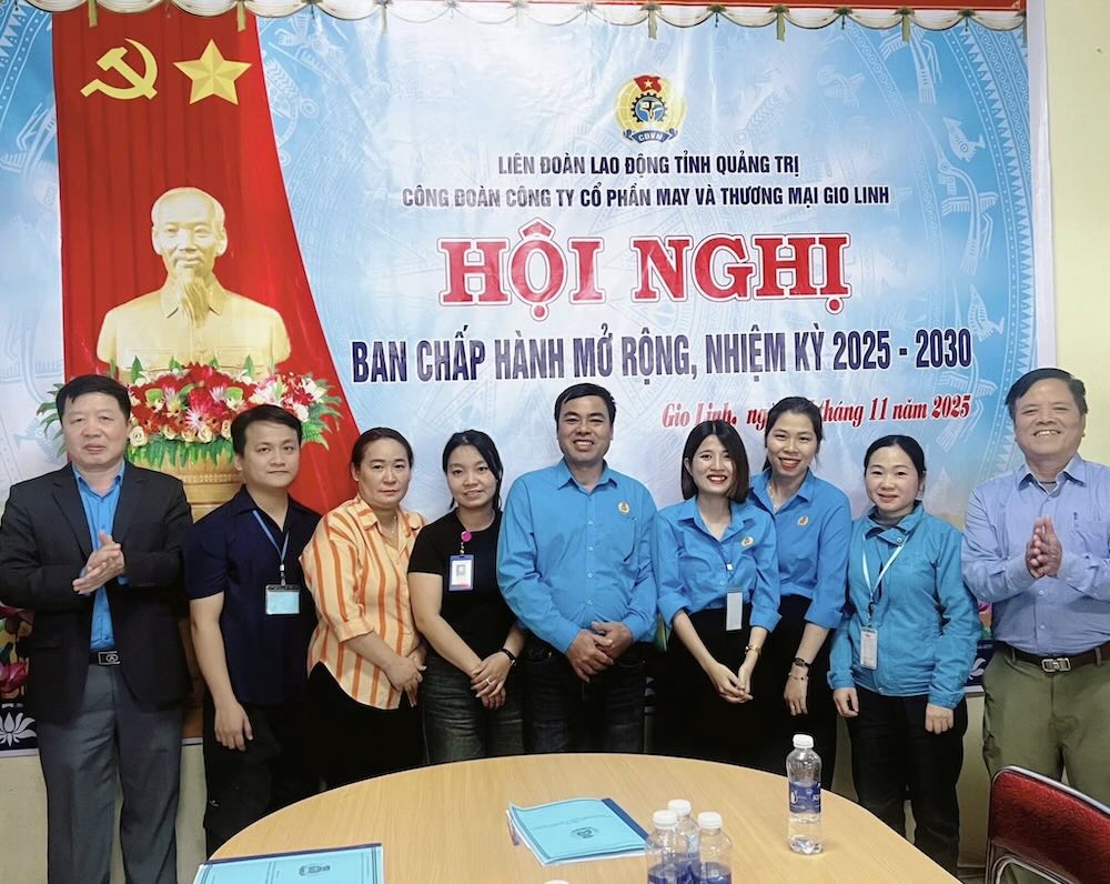 Gio Linh May and Trading Joint Stock Companyの基礎労働組合が、2025年から2030年の任期拡大執行委員会会議を開催。写真:Quang Tri労働組合