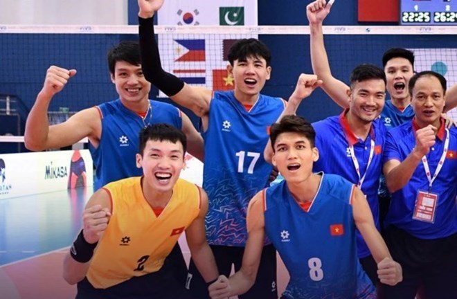Vietnam men's volleyball will practice in Ho Chi Minh City and then go to Thailand to compete in the 33rd SEA Games. Photo: VFV