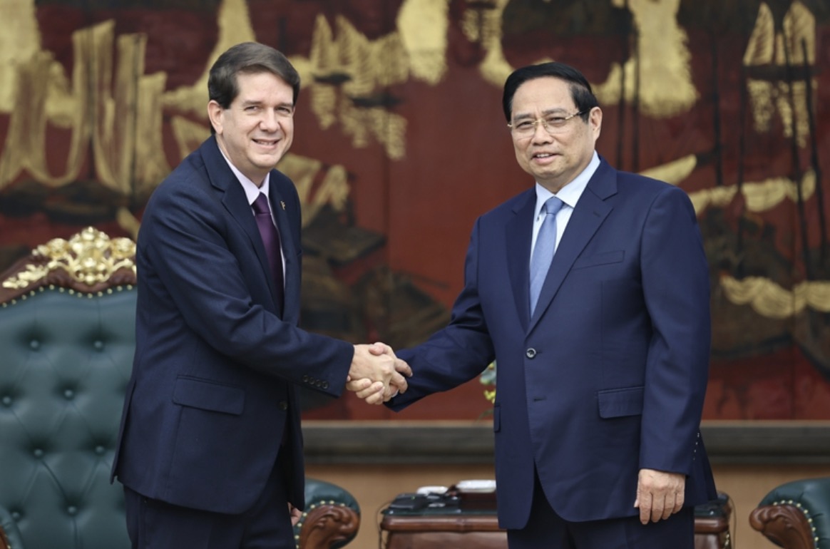 政治委員、ファム・ミン・チン首相がキューバのプレスナ・ラテン通信社のホルヘ・レガノア・アロンソ会長と会談。写真:VGP