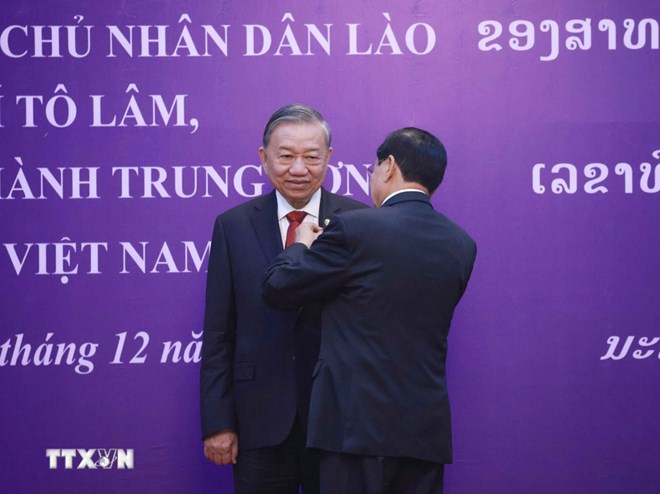 Tổng Bí thư Tô Lâm nhận huân chương cao quý nhất của Lào