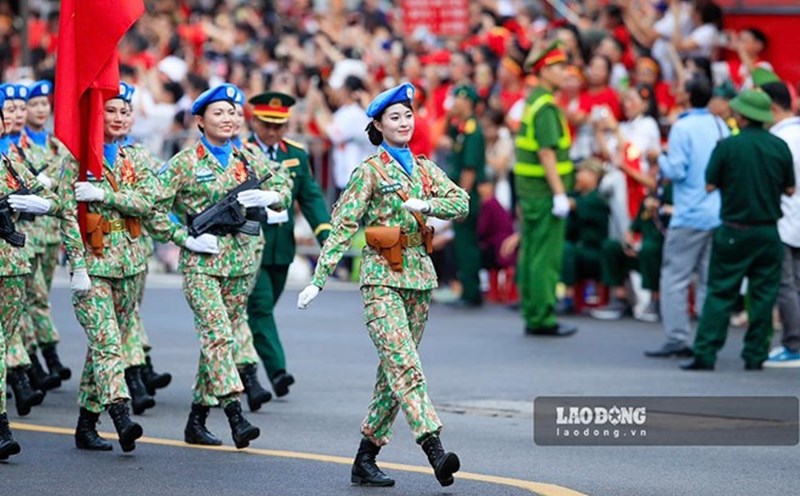 A80 행사는 수백만 명의 관광객을 수도로 끌어들입니다. 사진: 투안 안