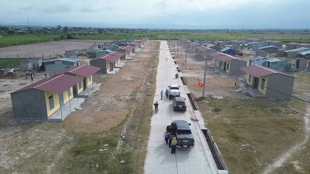 Phu Thienの自然災害、洪水被災地の住民のための再定住村は、生産用地に近い。写真:Thanh Tuan