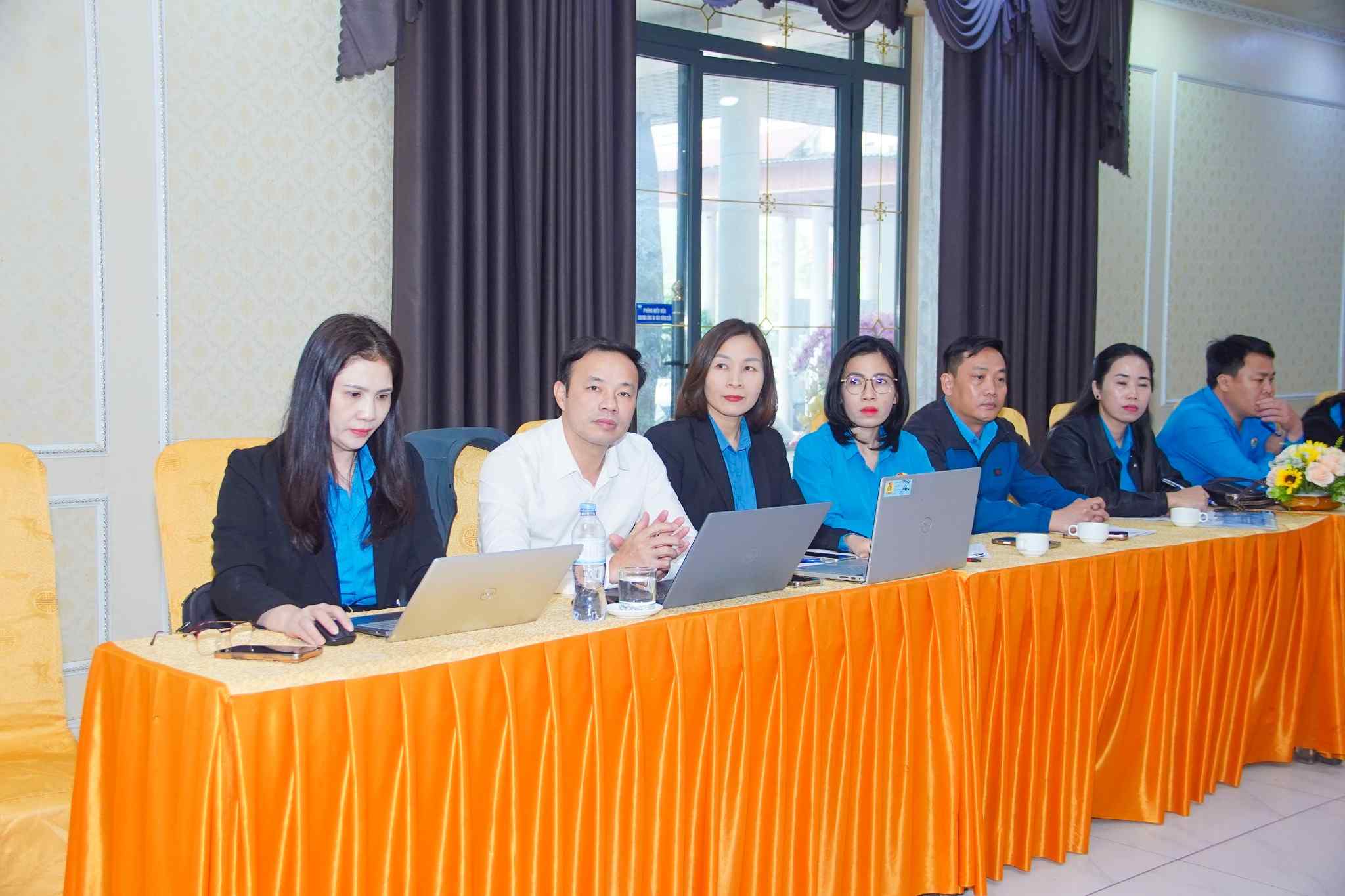 Cac dai bieu tham du hoi thao. Anh: Duy Chuong