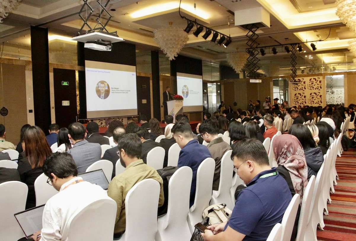 Chuong trinh dao tao thu hut khoang 150 hoc vien trong nuoc va quoc te tham gia. Anh: Ban to chuc