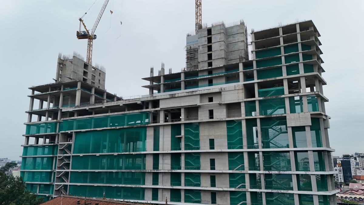 Du an sau nhieu lan doi chu dan den thi cong cham tien do. Anh: Thai Bao