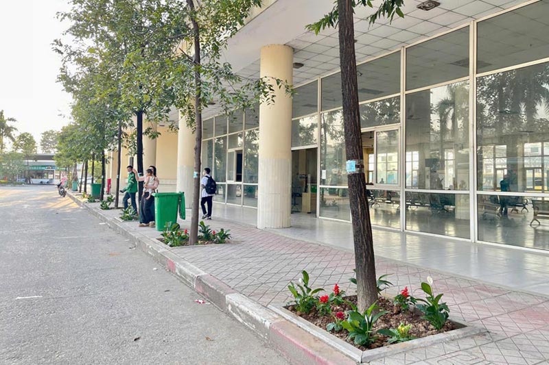 Jardin de flores del Sindicato - Recibe la primavera Binh Ngo' en la estacion de autobuses de Yen Nghia. Foto: BXYN