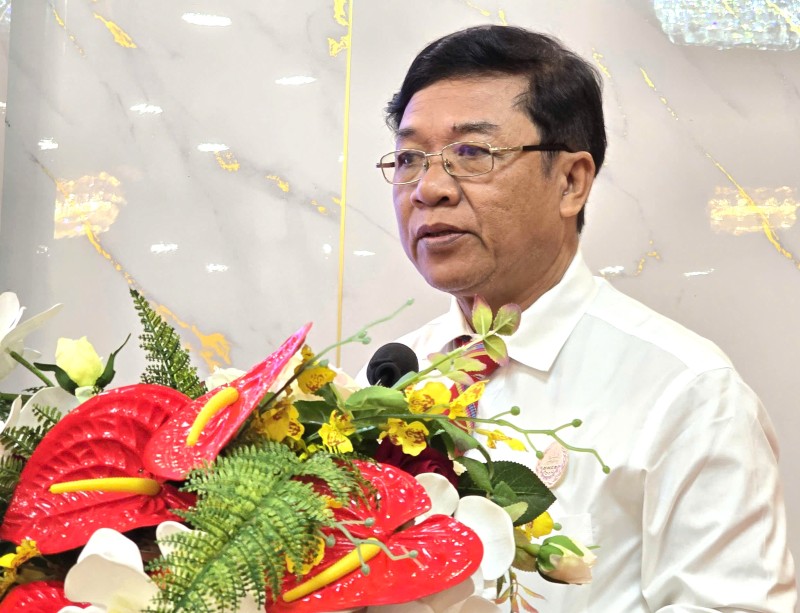 Ong Chhin Sony phat bieu tai lop tap huan. Anh: Nam Duong