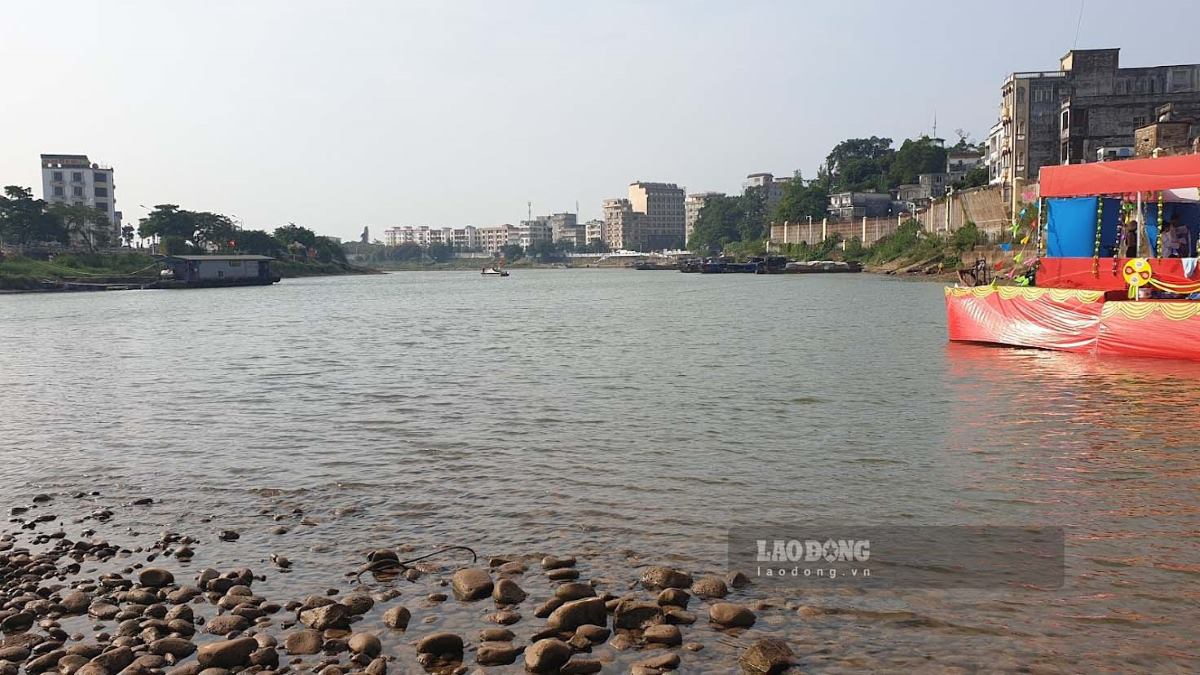 Khu vuc nga ba Xoay Nguon - noi dien ra chuong trinh hat doi Viet-Trung. Anh: Nguyen Hung