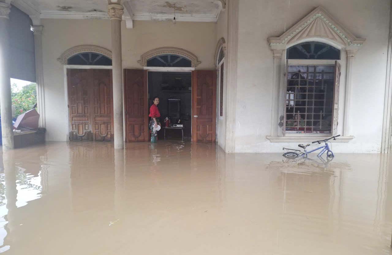 Houses in Cam Due commune, Ha Tinh province were deeply flooded during the flood in early November 2025. This is a locality in the downstream area that is affected every time Ke Go Lake releases floodwaters. Photo: Tran Tuan.