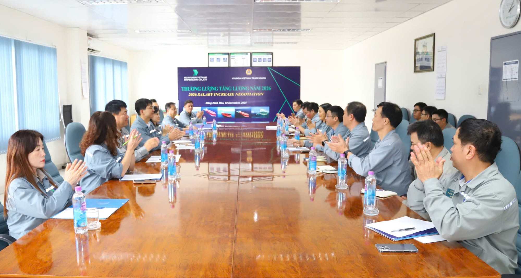 Qua trinh dam phan, thuong luong ve luong va phuc loi cho doan vien, nguoi lao dong o HVS Anh: Ha Ngan