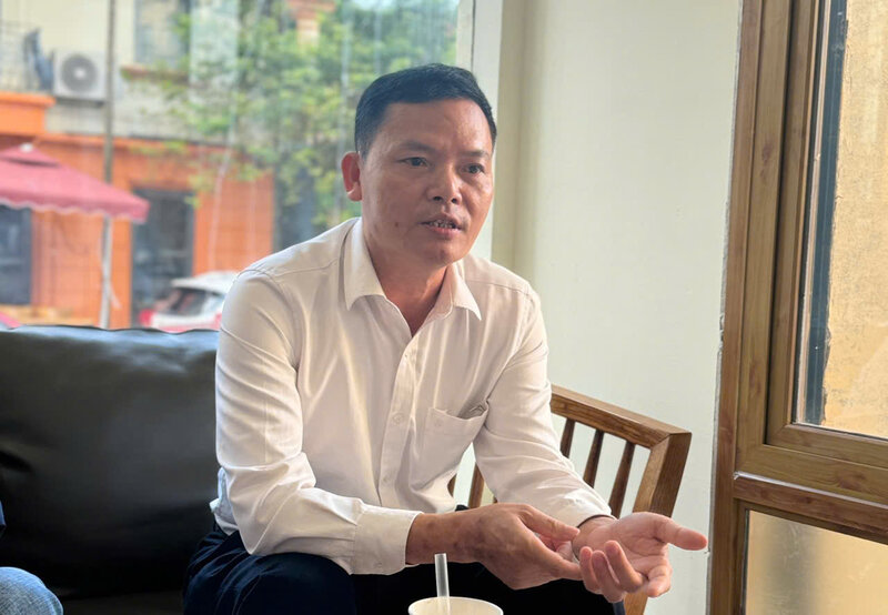 Luat su Hoang Van Ha trao doi voi phong vien Lao Dong. Anh: Quynh Trang