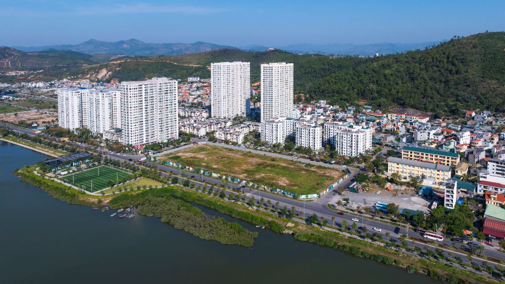 Imperia Holiday Ha Long toa lac tren “vi tri vang” tai Ha Long. Nguon MIK Group