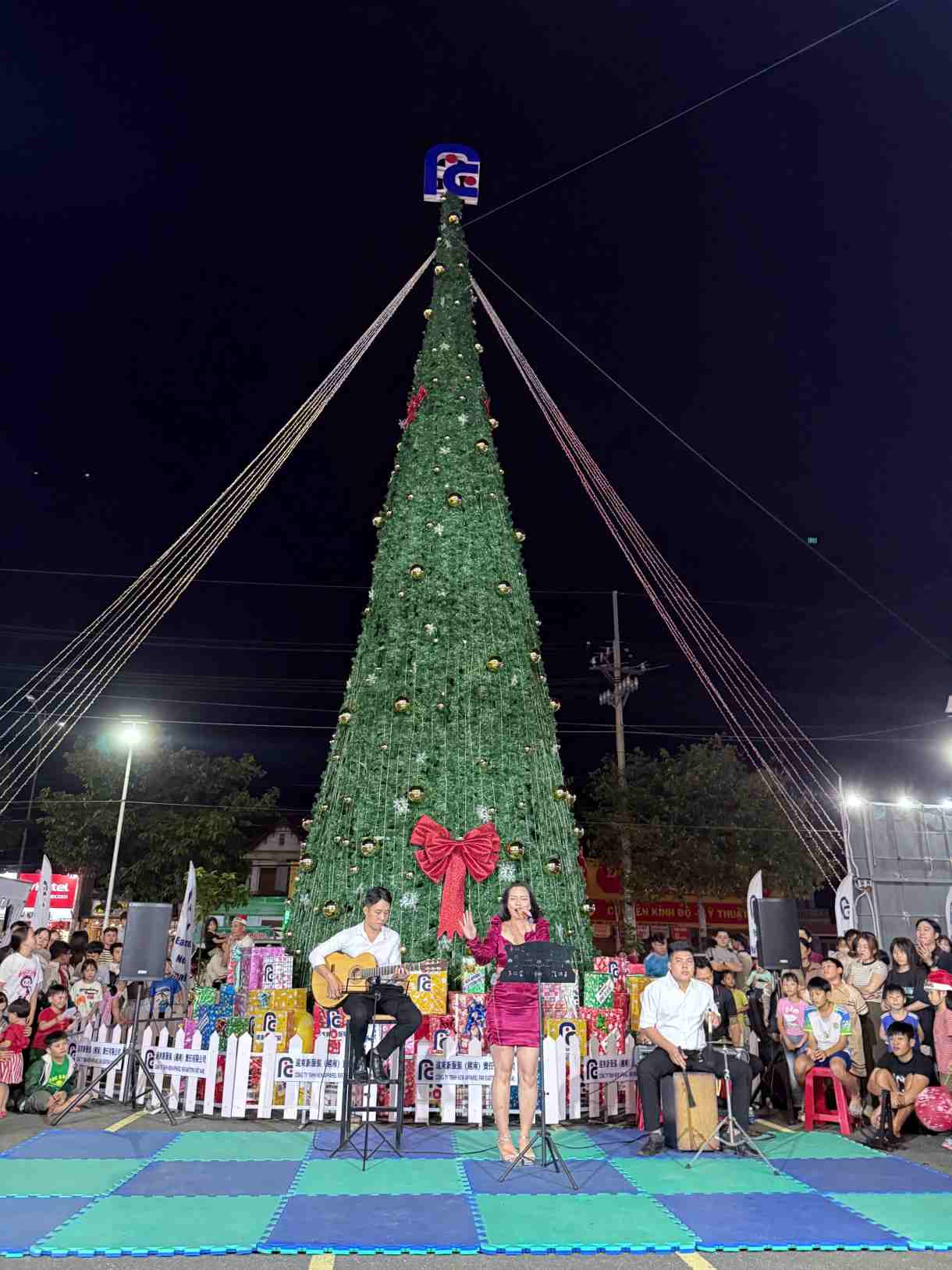 Co nhieu hoat dong keo dai cho den ngay 20.12. Anh: CDCS cung cap