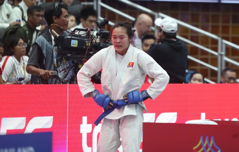 Vietnamese boxer jujitsu cried after missing the SEA Games gold medal