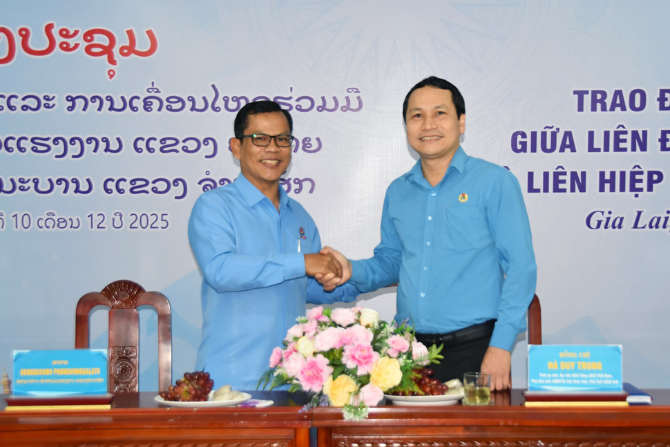 The Gia Lai Provincial Trade Union and the Champasak Provincial Trade Union Federation (Laos) agreed to focus on cooperation on key contents in the 2025-2030 period. Photo: Vy Vy