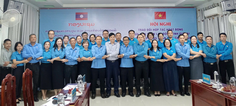 Cong doan 2 tinh chup anh luu niem. Anh: Hoai Phuong