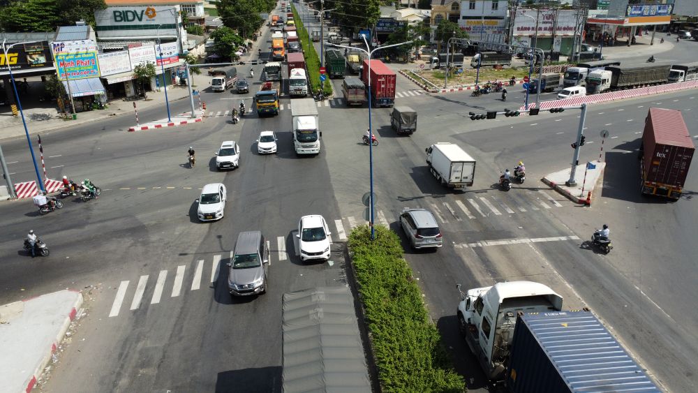 Nut giao duong My Phuoc Tan Van voi duong DT 743 du kien se duoc xay dung cau vuot. Anh: Dinh Trong