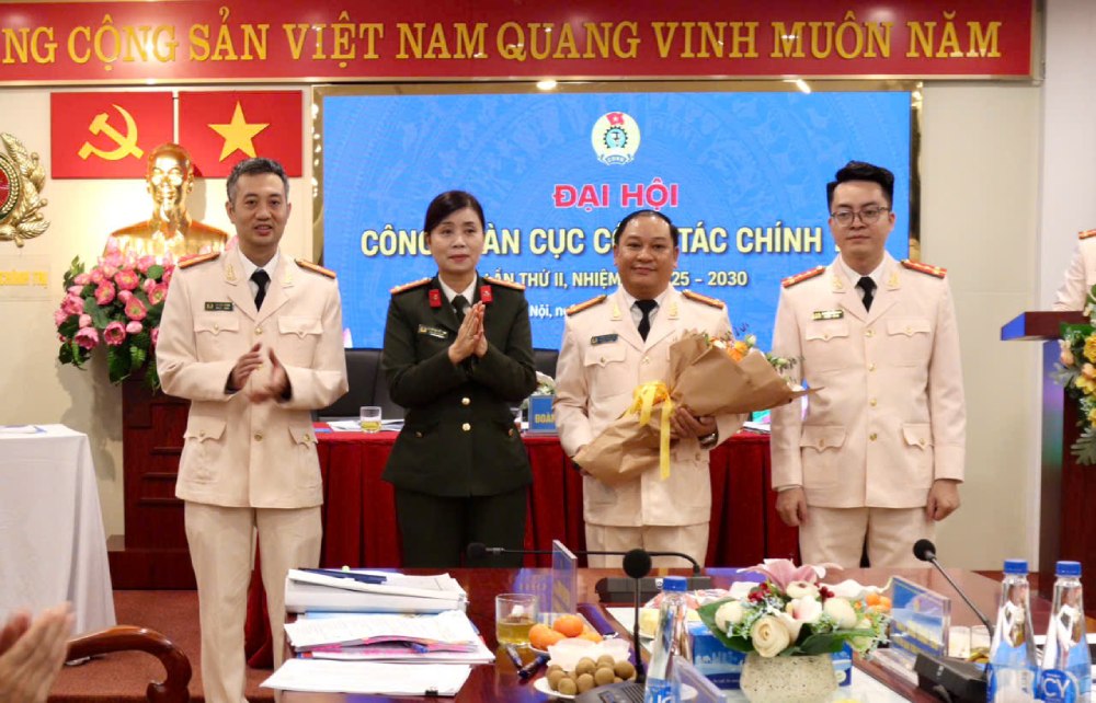 The Executive Committee of the Trade Union of Department X03 for the 2025-2030 term aims to continue launching practical and effective emulation movements. Photo: Quynh Chi