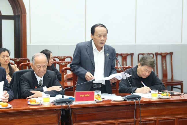 PGS.TS. Nguyen Van Nhat, Uy vien UBTU MTTQ Viet Nam, nguyen Vien truong Vien Su hoc phat bieu tai Hoi thao.