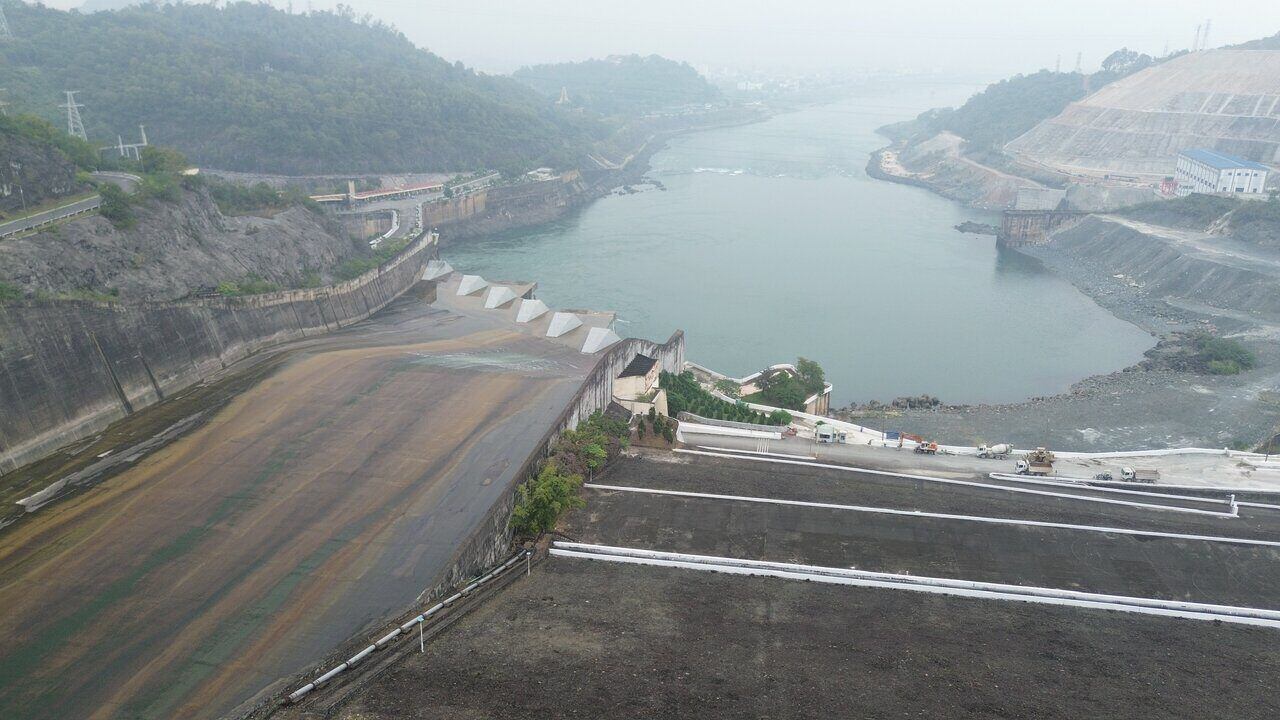 Thuy dien Hoa Binh hien dang khong mo cua xa lu. Anh: Minh Chuyen