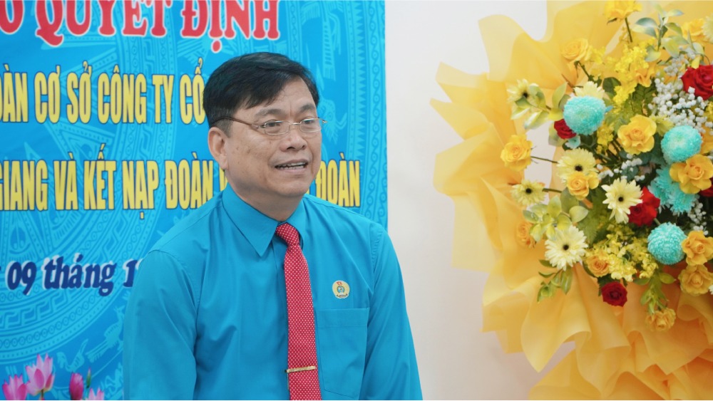 Chu tich LDLD tinh An Giang Do Tran Thinh phat bieu trong le cong bo quyet dinh thanh lap CDCS Cong ty co phan benh vien Mat Sai Gon Kien Giang. Anh: Nguyen Anh