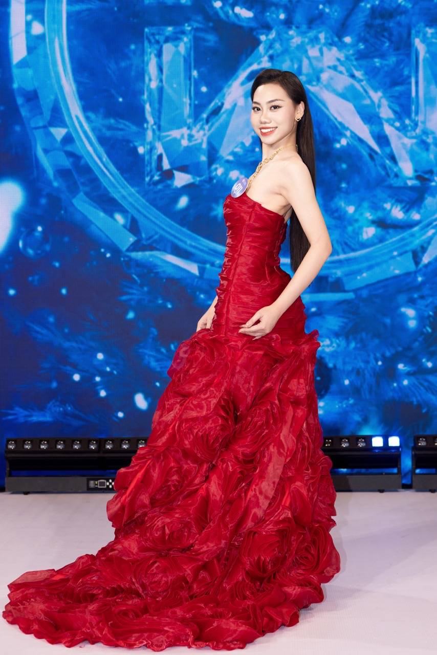 Cac thi sinh cua cuoc thi. Anh: Sen Vang.